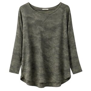 Camo Long Sleeve Knit Top Scoop Neck High Low Hem Soft Lightweight Pullover